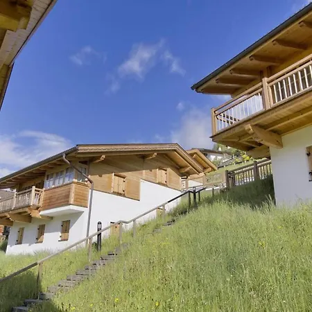 Schoeneben Heidi's Alm Huette Wald im Pinzgau