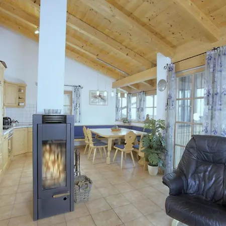 Schoeneben Heidi's Alm Huette