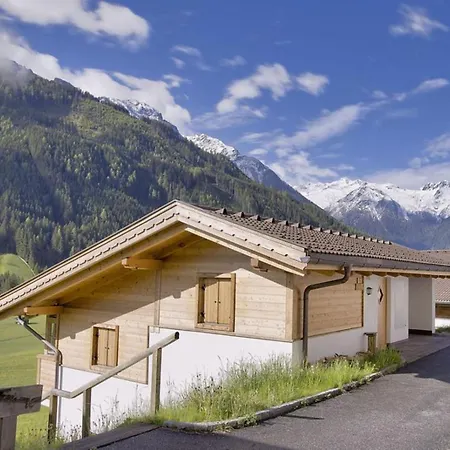 Schoeneben Heidi's Alm Huette Feriehus Wald im Pinzgau