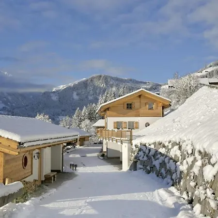 Schoeneben Heidi's Alm Huette Wald im Pinzgau