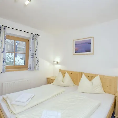 Schoeneben Heidi's Alm Huette