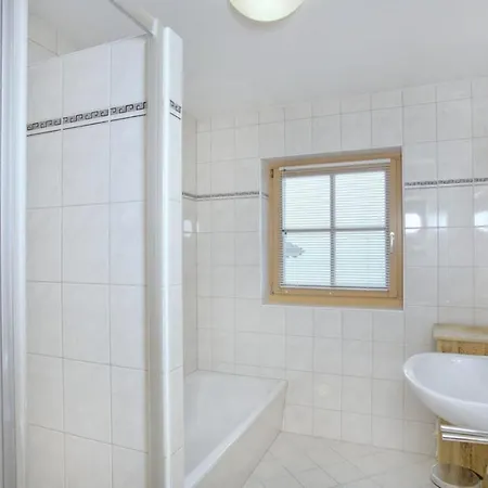 Schoeneben Heidi's Alm Huette