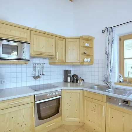 Tatil Evi Schoeneben Heidi's Alm Huette Wald im Pinzgau