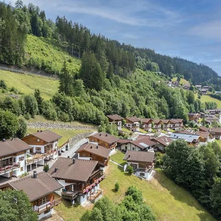 Feriehus Schoeneben Heidi's Alm Huette *