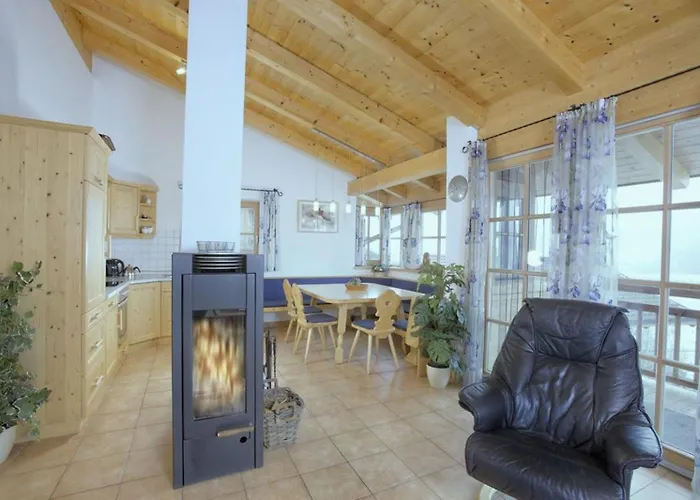 Schoeneben Heidi's Alm Huette