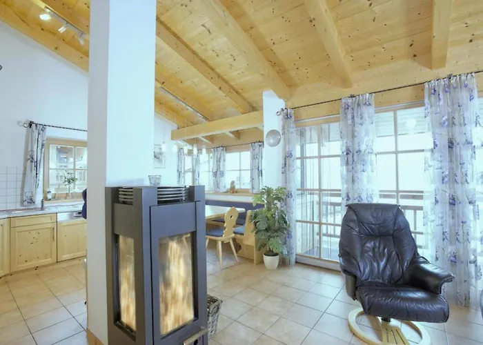 Schoeneben Heidi's Alm Huette